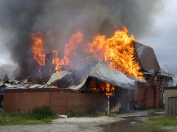 Dancing Groothuis in Hengelo uitgebrand