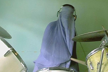 De Burqa Band drumster