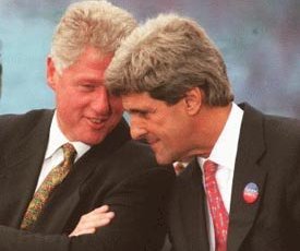 Bill Clinton en John Kerry