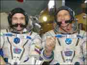 Astronaut Michael Foale en kosmonaut Alexander Kaleri.